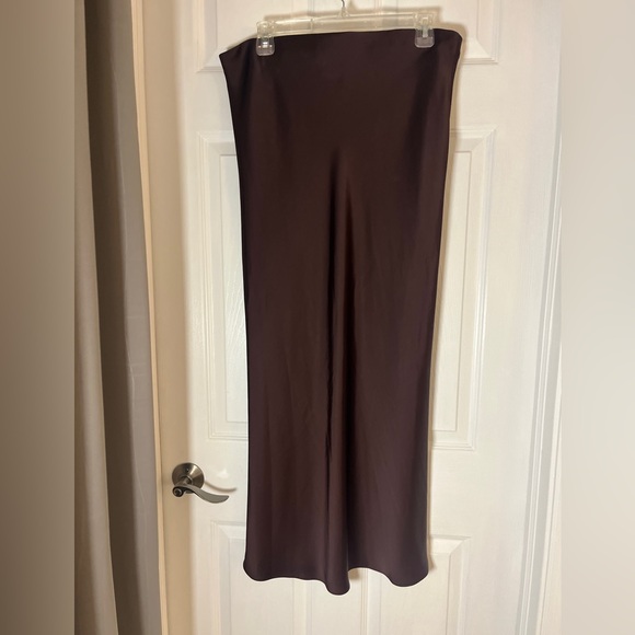 Zara Burgundy Maxi Skirt - Picture 9 of 14